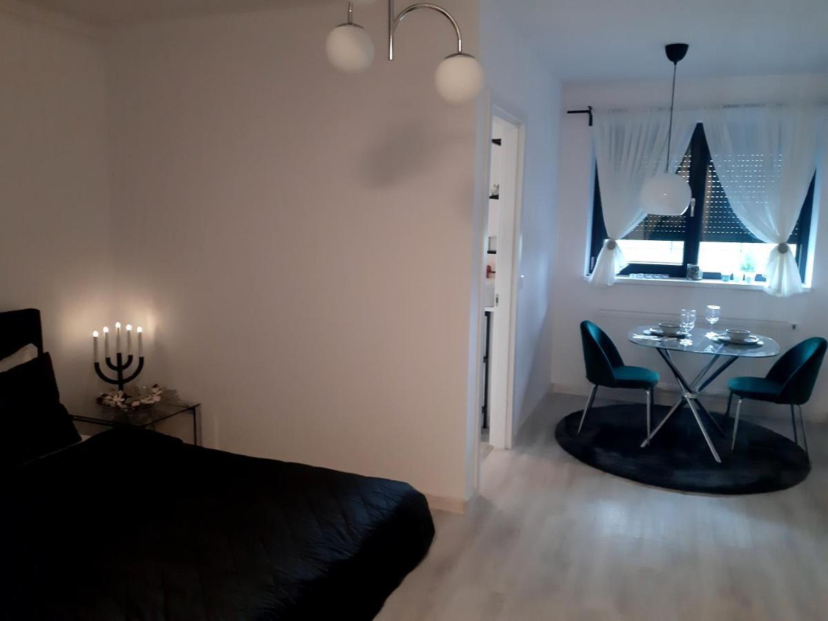 Mia!! Self Check-In!! Apartment Букурещ Екстериор снимка