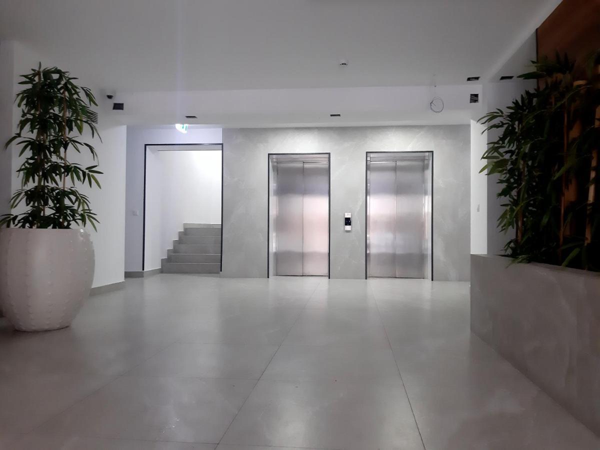 Mia!! Self Check-In!! Apartment Букурещ Екстериор снимка