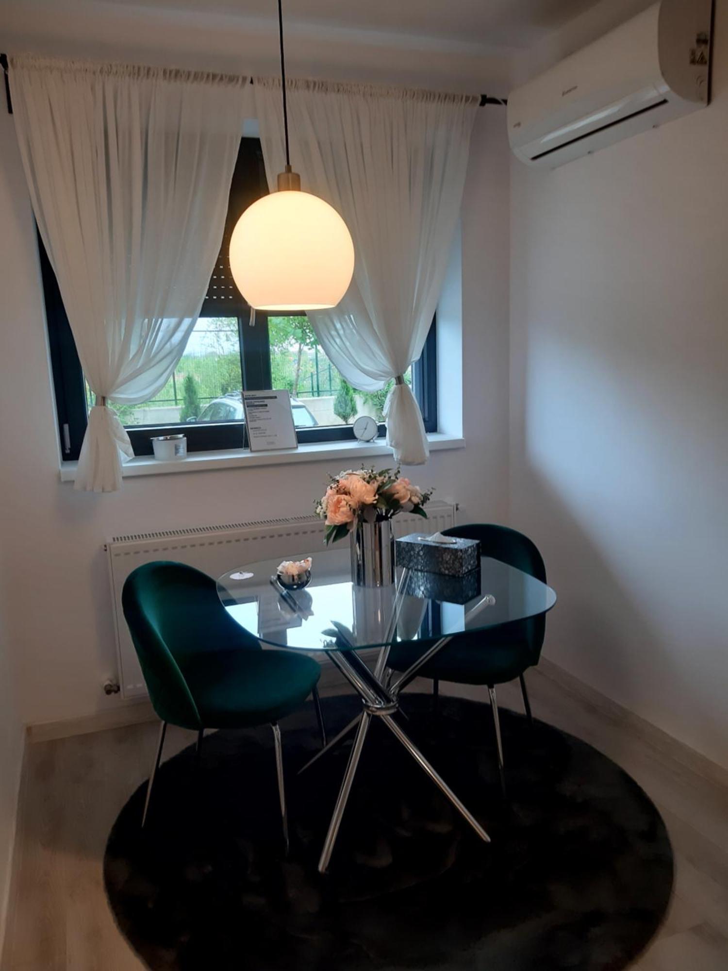 Mia!! Self Check-In!! Apartment Букурещ Екстериор снимка